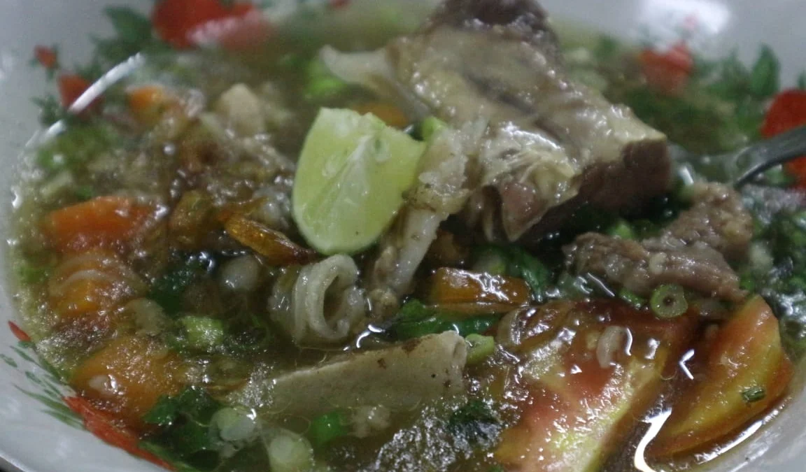 Sop Iga yang Bikin Ketagihan