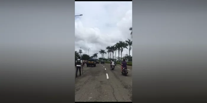 Gara-gara Banjir, Warga Rusak Mall di Jakarta