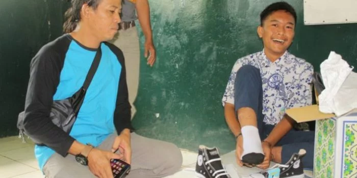 Pasca Insiden Pembakaran Sepatu Oleh Oknum Guru, Rian Kini Bisa Tertawa Kembali