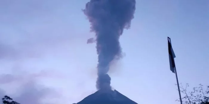 Gunung Merapi Kembali Erupsi Pagi Ini