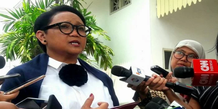 Menlu Retno Marsudi: Pemerintah Hentikan Sementara Kunjungan dan Transit WNA ke Indonesia