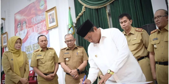 OPD Jabar Tanda Tangani Pakta Integritas Tahun Reformasi Birokrasi Juara