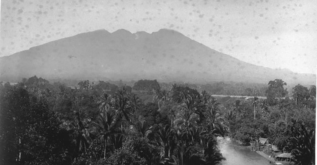 Misteri Letusan Gunung Salaka