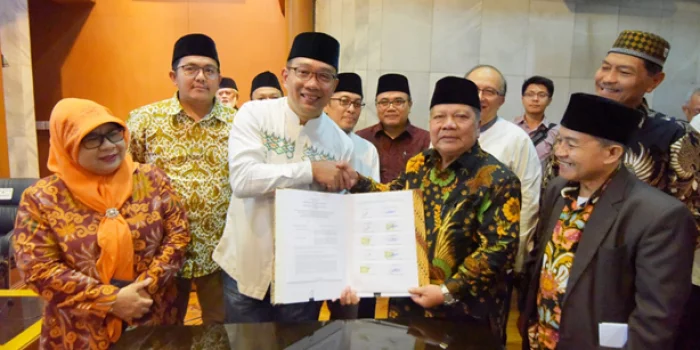 Pemda Provinsi Jabar Hibahkan Tanah di Soreang untuk Universitas Persis