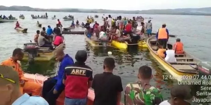 Pesawat Logistik Jatuh di Danau Sentani, Pilot Ditemukan Meninggal Dunia