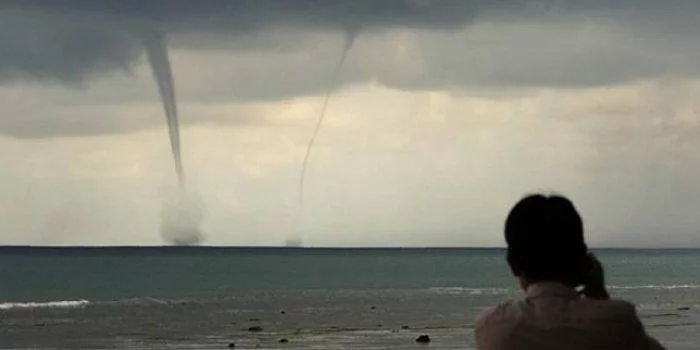 Fenomena Gugusan Awan Menjulang Sepanjang Pulau Jawa