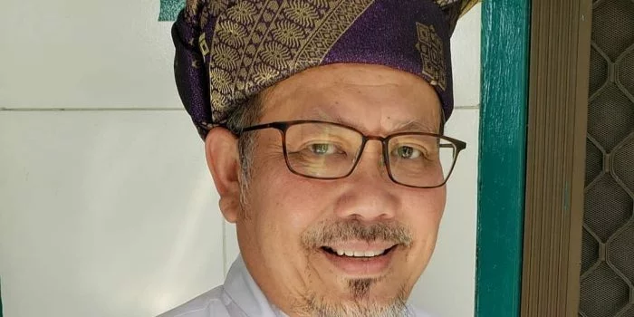 Tengku Zulkarnain Ditantang Adu Tikam Keris di Dalam Sarung