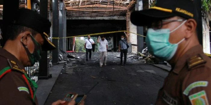 Penyidik Bareskrim Ambil Sampel DNA dan Sidik Jari Tombol Lift di Gedung Utama Kejagung