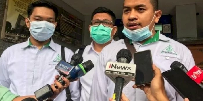 Kuasa hukum FPI Aziz Yanuar