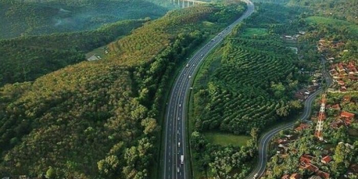 Tol Cipularang: dari Mobil Misterius, Jalur Tengkorak 90KM hingga Sosok Kamilin Ular Berbadan Besar Berkalung Emas