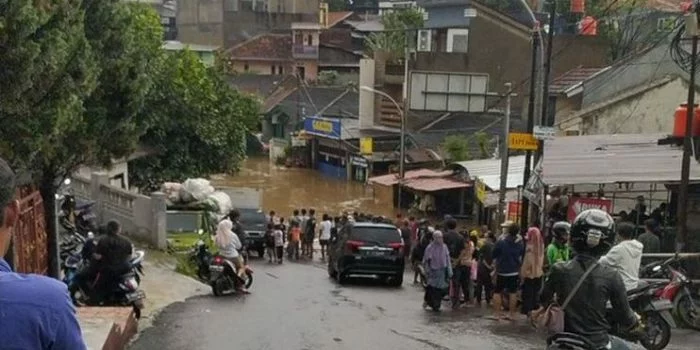 Banjir Cimahi, Jalan Sangkuriang - Puri Cipageran Terputus 