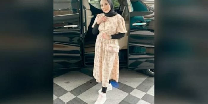 Ayu Aulia Penuhi Panggilan Pertama di Polres Jaksel, Soal Kasus Pencemaran Nama Baik Rekannya, Ade Ratna Sari