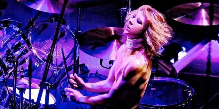 Legenda Rock Jepang Yoshiki Sumbang Rp1,25 Miliar untuk Korban Perang Ukraina