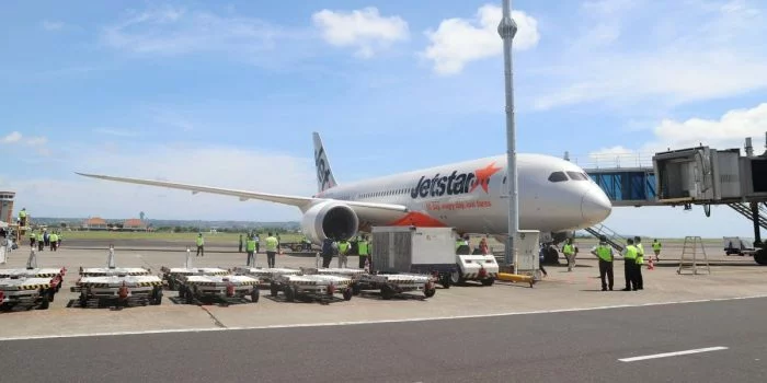 Jetstar dari Melbourne Kembali Terbang ke Bali, 271 Penumpang Mendarat Perdana di Bandara I Gusti Ngurah Rai