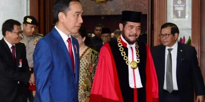 PSHK: Anwar Usman Sebaiknya Melepas Jabatan sebagai Hakim Konstitusi Jika Nikah dengan Adik Jokowi