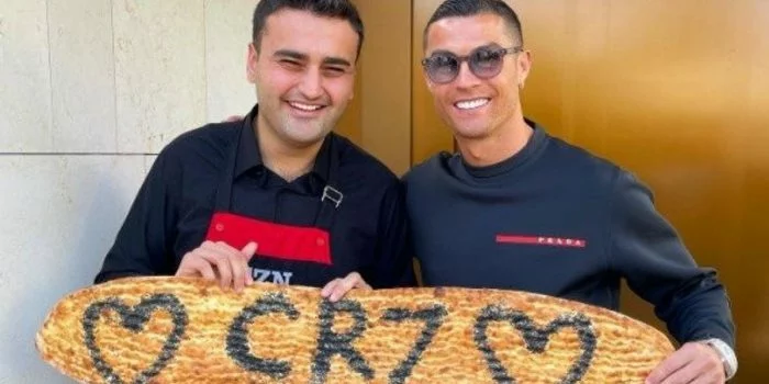 Burak Ozdemir Bareng Cristiano Ronaldo Buka Cabang di London, Restoran CZN Burak Ini Dikunjungi dari Recep Tayyip Erdogan hingga Ashanty