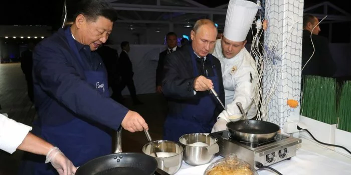 Rusia Dikabarkan Minta Bantuan ke China Saat Invasi ke Ukraina