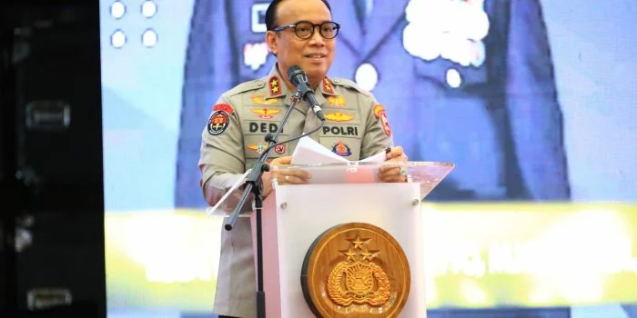 Jokowi Jengkel Seragam Polisi Masih Impor, Mabes: Sesuai Arahan Bapak Presiden