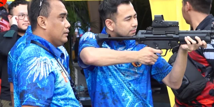 Kalahkan Parto, Ini 4 Gaya Raffi Ahmad Juara Lomba Menembak Piala Danpaspampres 2022