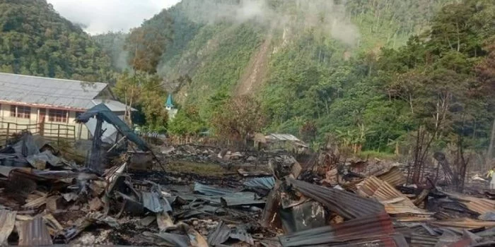 Kembali Berulah, KKB Bakar Area Penambangan Distrik Baya Biru Intan Jaya, Puskesmas dan Perumahan Guru