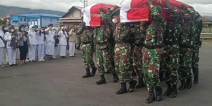 Jenazah Sertu Eka Andriyanto dan Istrinya Jadi Korban KKB, Termasuk Elvano Putra Anaknya Terluka Dua Jari Tangannya Putus