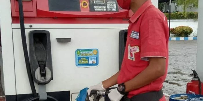 Pertamina Larang Konsumen Beli Pertalite Pakai Jeriken