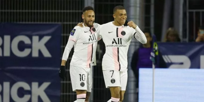 Kylian Mbappe dan Neymar Kompak Cetak Hattrick Saat Paris Saint-Germain Libas Clermont 6-1