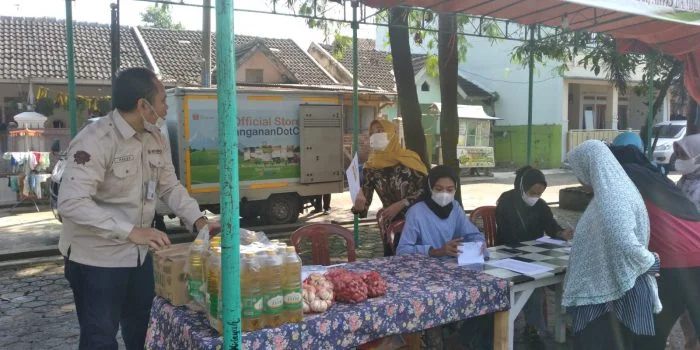 BULOG Kancab Bandung Dan JMSI Jabar Gelar Bazar Ramadhan Di Baleendah