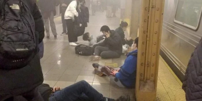 5 Orang Ditembak di Stasiun Kereta Bawah Tanah di New York