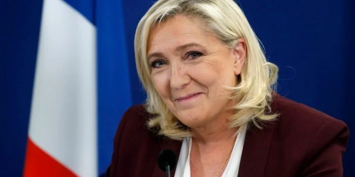 Le Pen: Memblokir Minyak Rusia, Impor Gas berarti Hara-Kiri bagi Eropa