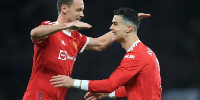 Manchester United Menang Telak 3-0 Brentford