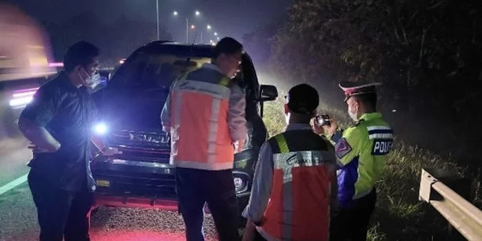 Saat Menyeberangi Jalan Tol Tangerang-Merak Tertabrak Isuzu Mux, Remaja Laki-laki Ini Tewas