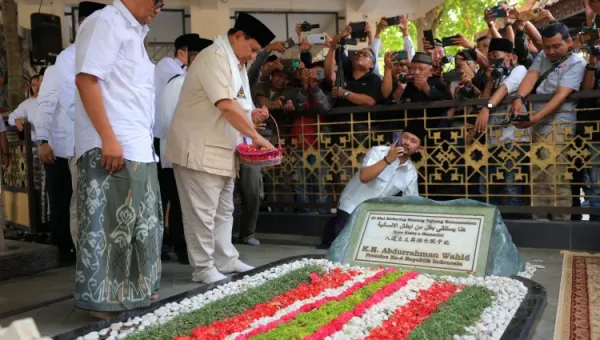 Kiai Haji Irfan Yusuf Hasyim Kutip Ucapan Gus Dur: Prabowo Jadi Presiden di Usia Tua