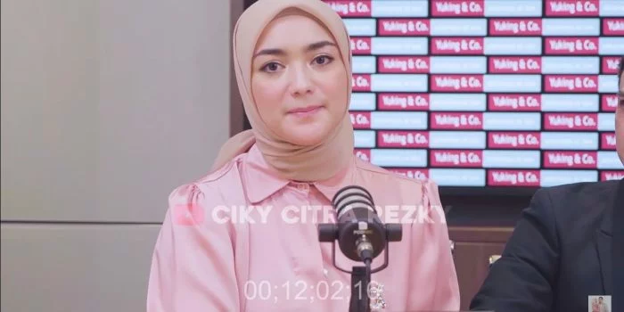 Citra Kirana kepada Rezky Adhitya: Saya Menikah dengan Suami Saya, Saya Menerima Semua Masa Lalunya