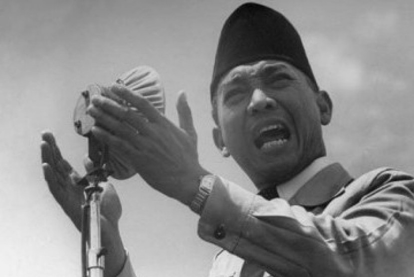 Soal Bendera LGBT di Kedubes Inggris, Bung Karno: Inggris kita Linggis! Go to Hell With Your Aid!