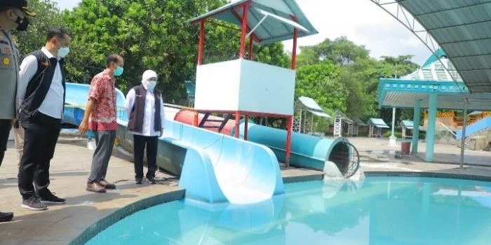 Khofifah Minta Kasus Runtuhnya Perosotan di Waterpark Kenjeran Diusut Tuntas