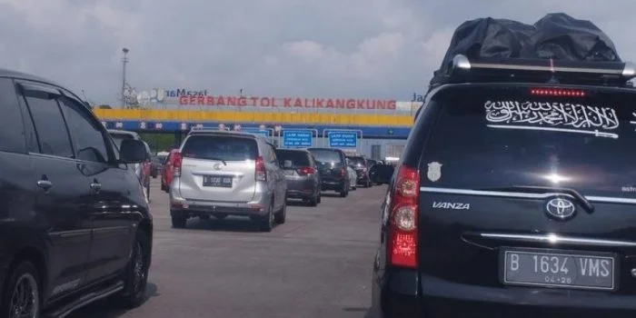 Puncak Arus Mudik Berakhir, Sistem Satu Arah GT Cikatama-Kalikangkung Ditutup