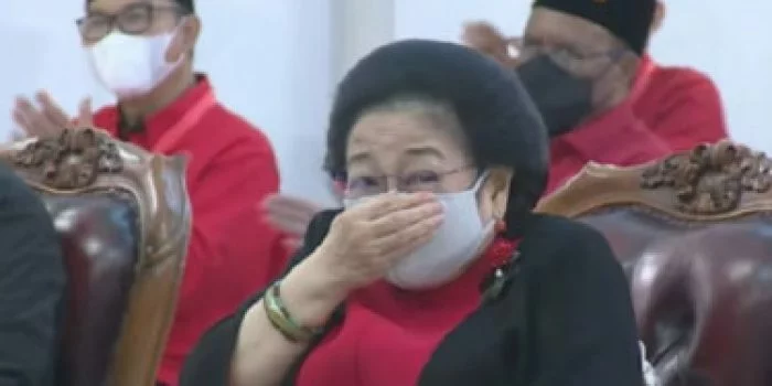 Jokowi di Depan Megawati Soekarnoputri: Auranya Cantik dan Karismatik