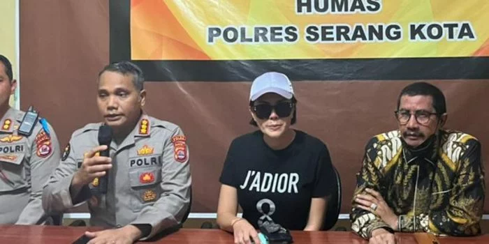 Akhirnya Nikita Mirzani Datangi Polresta Serang Kota, Begini Pengakuannya