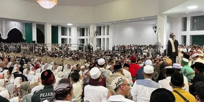 Syariat Islam Selamatkan Bangsa Indonesia Agar Tidak Binasa, UAS: Bukan Radikal