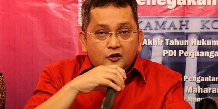 Politikus PDIP: Ganjar Apa Kinerjanya 8 Tahun Jadi Gubernur? Selain Main di Medsos