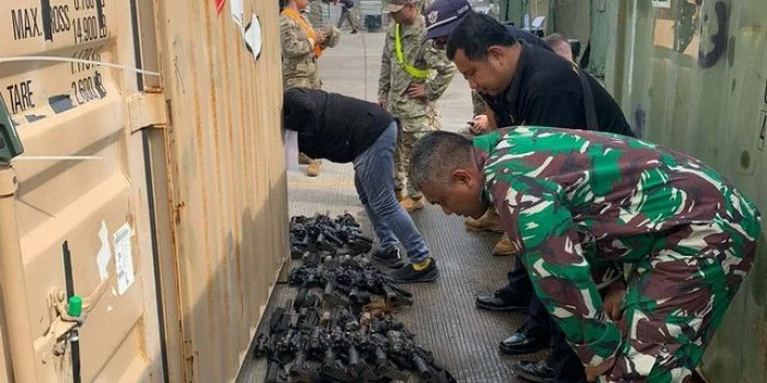 Korem 043/Garuda Hitam: 1 Kontainer Senjata di Pelabuhan Panjang Lampung untuk Latihan Garuda Shield di Puslatpur