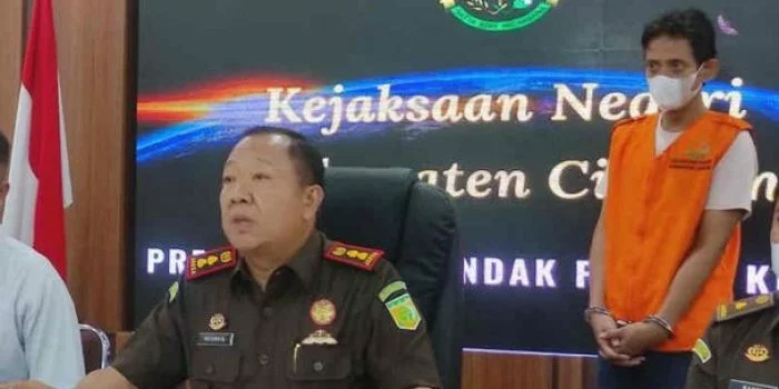 Terbukti Korupsi BLT Covid-19 dan Dana Desa, Kejari Tahan Kaur Keuangan Desa Tenjomaya Cirebon