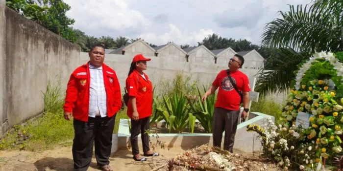 Jelang Rencana Autopsi Ulang Jenazah, Keluarga Jaga Ketat Makam Brigadir J di Jambi