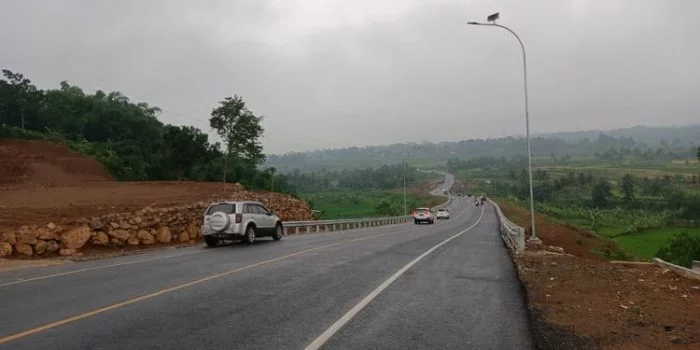 Kurangi Beban Lalu Lintas Ruas Cirebon-Kuningan, Jalan Lingkar Timur Kuningan Tuntas Dibangun