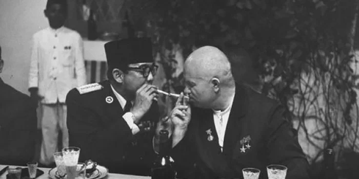 Saat Soekarno Paksa Khrushchev Temukan Makam Imam Bukhori