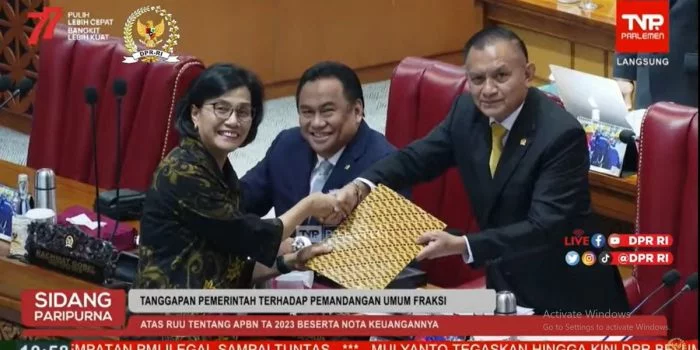 Kewaspadaan Tinggi karena Awan Tebal dan Gelap Inflasi dan Kenaikan Suku Bunga