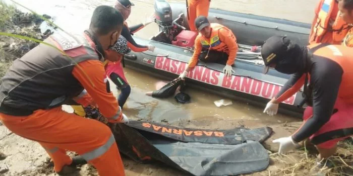 Awalnya Bikin Konten YouTube Cari Keong, Hanyut Terbawa Arus Sungai Cisanggarung, Sanuji Tewas