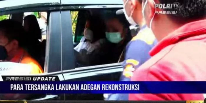 Detik-detik 4 Tersangka Kasus Pembunuhan Brigadir J Peragakan Adegan di Rumah Magelang