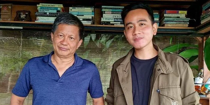 Saat Gibran Rakabuming Raka Bertemu dengan Idolanya, Rocky Gerung